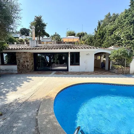 Pool And Private Access *