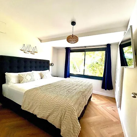Pool And Private Access Villa Tossa de Mar