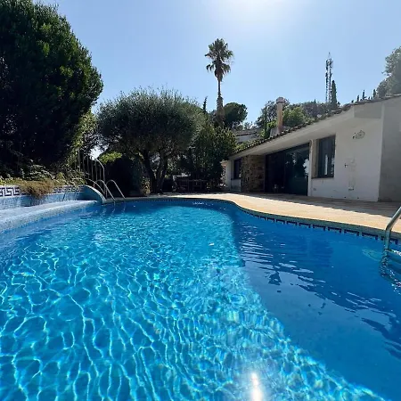 Pool And Private Access *